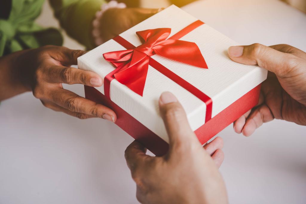 The Art of Choosing Thoughtful and Personalized Gifts for Any Celebration